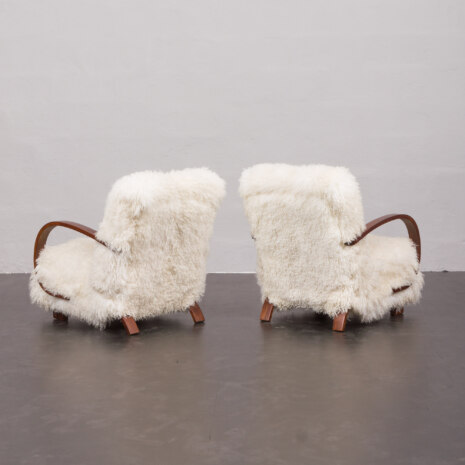 23143 Pair of Jindirch Halabala lounge chairs in natural long hair sheepskin, Czechia, 1940s-5 23143 Pair of Jindirch Halabala lounge chairs in natural long hair sheepskin, Czechia, 1940s-5