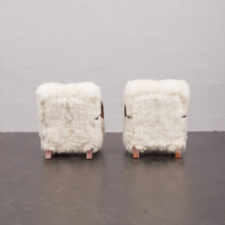23143 Pair of Jindirch Halabala lounge chairs in natural long hair sheepskin, Czechia, 1940s-6 23143 Pair of Jindirch Halabala lounge chairs in natural long hair sheepskin, Czechia, 1940s-6