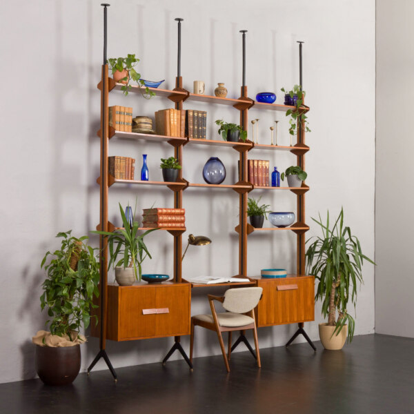 Włoski regał dzielący pokój od podłogi do sufitu w stylu Franco Albini<br>Włochy, lata 60.