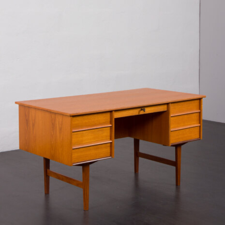 23125 Vintage Danish Teak Desk with 7 drawers-12 23125 Vintage Danish Teak Desk with 7 drawers-12