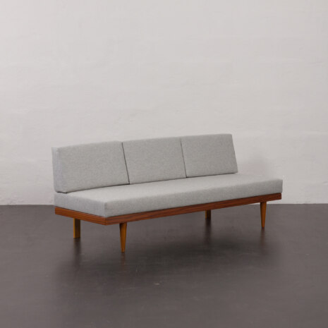 23126 Ekornes corner set daybed Svane with table 1-5 23126 Ekornes corner set daybed Svane with table 1-5