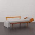 23126 Ekornes corner set daybed Svane with table 2-3
