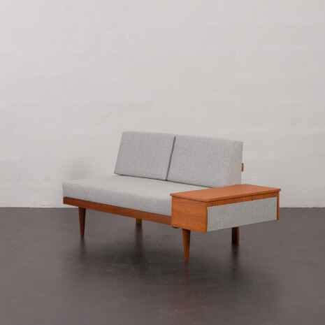 23126 Ekornes corner set daybed Svane with table 2-6 23126 Ekornes corner set daybed Svane with table 2-6