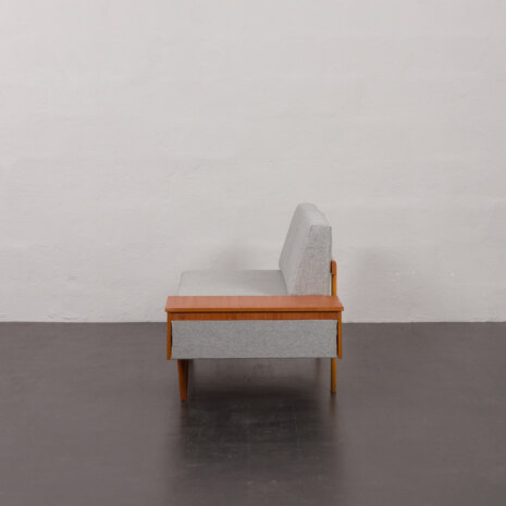 23126 Ekornes corner set daybed Svane with table 2-7 23126 Ekornes corner set daybed Svane with table 2-7