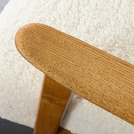 23192 Rare Fritz Hansen Rocking chair in solid oak and boucle fabric, Denmark 1960s.-8 23192 Rare Fritz Hansen Rocking chair in solid oak and boucle fabric, Denmark 1960s.-8