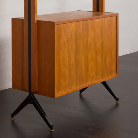 23197 Włoski wolnostojący dzielnik pokoju z połowy wieku w stylu Franco Albini, lata 1960-7 23197 Włoski wolnostojący dzielnik pokoju z połowy wieku w stylu Franco Albini, lata 1960-7