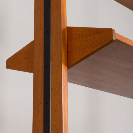 23197 Włoski wolnostojący dzielnik pokoju z połowy wieku w stylu Franco Albini, lata 1960-8 23197 Włoski wolnostojący dzielnik pokoju z połowy wieku w stylu Franco Albini, lata 1960-8