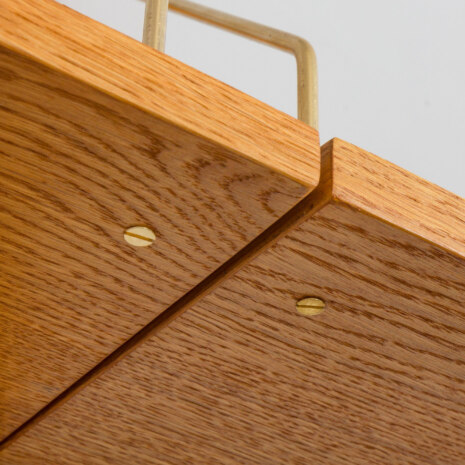 23234 Modular Scandinavian bookcase of 24 oak shelves with solid brass hangers in P. Sorensen and P. Cadovius style-11 23234 Modular Scandinavian bookcase of 24 oak shelves with solid brass hangers in P. Sorensen and P. Cadovius style-11