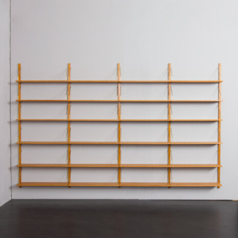 23234 Modular Scandinavian bookcase of 24 oak shelves with solid brass hangers in P. Sorensen and P. Cadovius style-4 23234 Modular Scandinavian bookcase of 24 oak shelves with solid brass hangers in P. Sorensen and P. Cadovius style-4