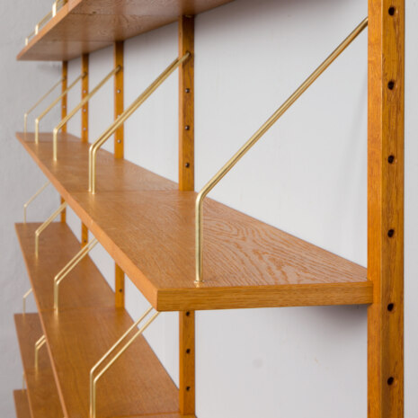 23234 Modular Scandinavian bookcase of 24 oak shelves with solid brass hangers in P. Sorensen and P. Cadovius style-9 23234 Modular Scandinavian bookcase of 24 oak shelves with solid brass hangers in P. Sorensen and P. Cadovius style-9