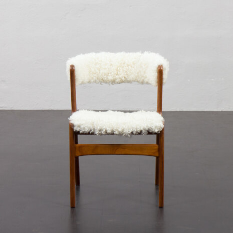 23248 Teak fire chair in natural long hair sheepskin, Kai Kristiansen for Schou Andersen, 1960s-2 23248 Teak fire chair in natural long hair sheepskin, Kai Kristiansen for Schou Andersen, 1960s-2