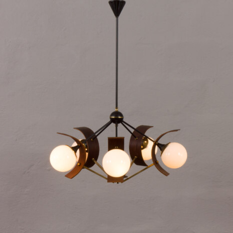 23157 Włoski żyrandol w stylu Silnovo z drewna tekowego i opalizującego białego szkła, lata 1960-13 23157 Włoski żyrandol w stylu Silnovo z drewna tekowego i opalizującego białego szkła, lata 1960-13