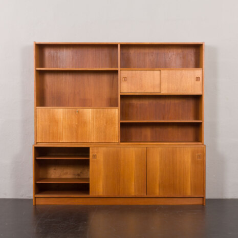 23229 Duńska szafka na książki w stylu vintage Feldballes 9 23229 Duńska szafka na książki w stylu vintage Feldballes 9