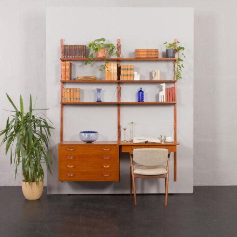 23240 Système d'étagères de bureau danois en teck avec un bureau flottant à tiroirs _ commode de Preben Sorensen, unité murale à 2 baies, années 1960-1 23240 Système d'étagères de bureau danois en teck avec un bureau flottant à tiroirs _ commode de Preben Sorensen, unité murale à 2 baies, années 1960-1