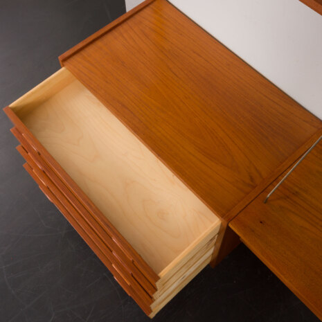 23240 Système d'étagères de bureau danois en teck avec un bureau flottant à tiroirs _ commode de Preben Sorensen, unité murale à 2 baies, années 1960-10 23240 Système d'étagères de bureau danois en teck avec un bureau flottant à tiroirs _ commode de Preben Sorensen, unité murale à 2 baies, années 1960-10