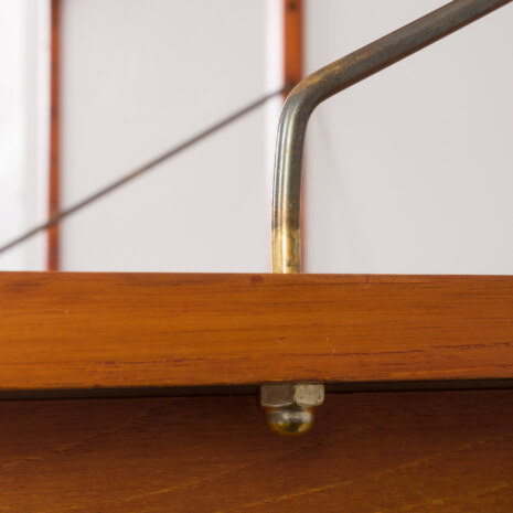 23240 Système d'étagères de bureau danois en teck avec un bureau flottant à tiroirs _ commode de Preben Sorensen, unité murale à 2 baies, années 1960-14 23240 Système d'étagères de bureau danois en teck avec un bureau flottant à tiroirs _ commode de Preben Sorensen, unité murale à 2 baies, années 1960-14