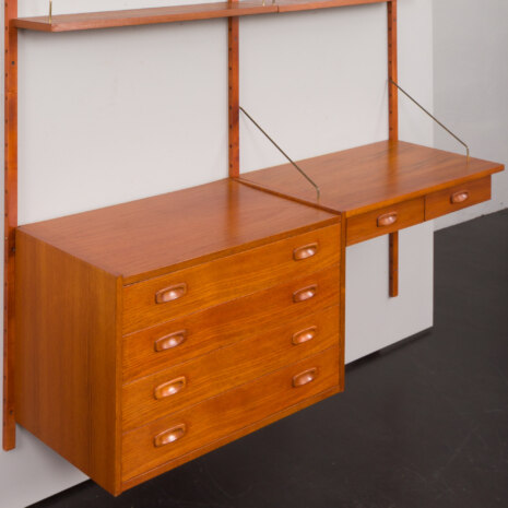 23240 Système d'étagères de bureau danois en teck avec un bureau flottant à tiroirs _ commode de Preben Sorensen, unité murale à 2 baies, années 1960-8 23240 Système d'étagères de bureau danois en teck avec un bureau flottant à tiroirs _ commode de Preben Sorensen, unité murale à 2 baies, années 1960-8