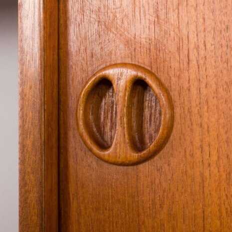 23263 Danish modular shelving system in teak with 2 sliding doors cabinets, Sorensen Cadovius style wall unit, Denmark, 1960s-11 23263 Danish modular shelving system in teak with 2 sliding doors cabinets, Sorensen Cadovius style wall unit, Denmark, 1960s-11