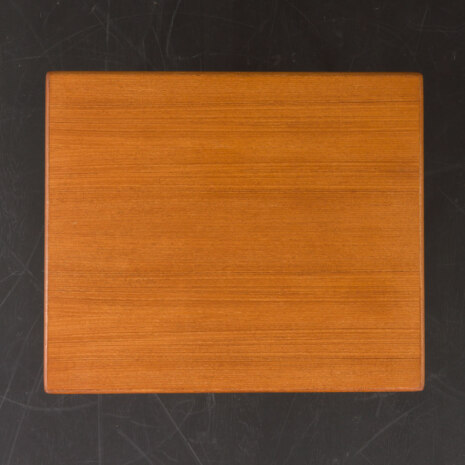 23274 Duński stolik boczny z drewna tekowego na podstawkach, lata 1960-9 23274 Duński stolik boczny z drewna tekowego na podstawkach, lata 1960-9