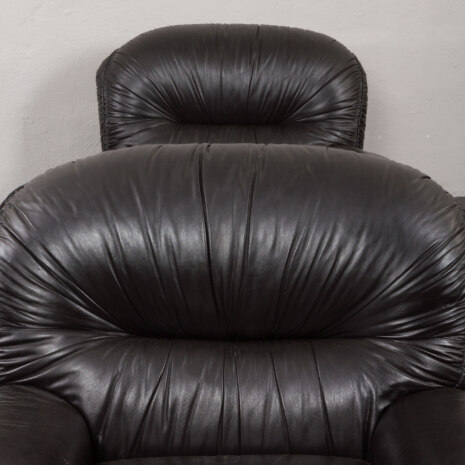 23277 Vintage Italian lounge chairs in black leatherette in Bellini style, 1970s-11 23277 Vintage Italian lounge chairs in black leatherette in Bellini style, 1970s-11
