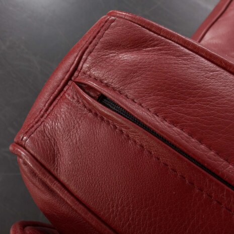 23311 Italian mid century 3 seater lounge sofa in thick leather with goose down filled cushions, 1970s-15 23311 Italian mid century 3 seater lounge sofa in thick leather with goose down filled cushions, 1970s-15