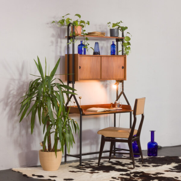 Włoski regał vintage z biurkiem, z okresu mid-century, w stylu Silvio Cavatorta<br>Włochy, lata 60.