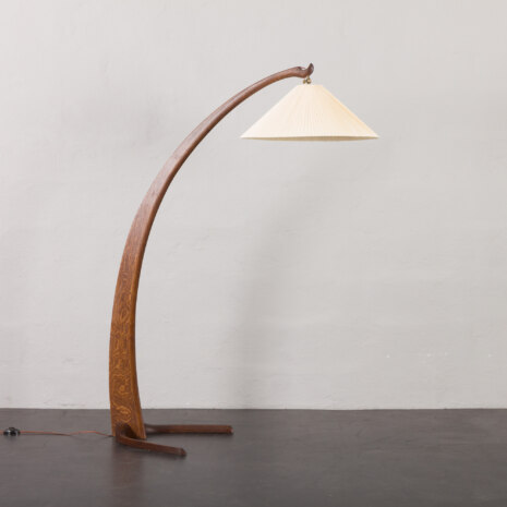 22221 Italian arc floor lamp in oak-1