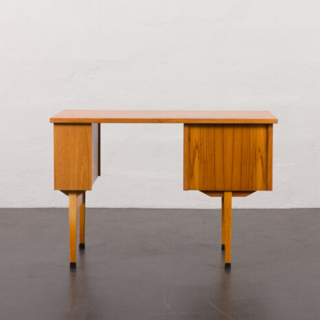 23150 Bureau scandinave autoportant en teck avec 3 tiroirs, Norvège 1960s-9 23150 Bureau scandinave autoportant en teck avec 3 tiroirs, Norvège 1960s-9