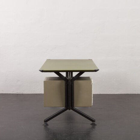 23188 Bureau Olivetti -8 23188 Bureau Olivetti -8