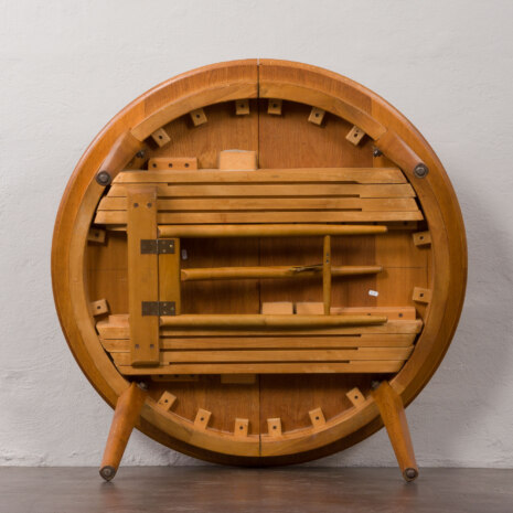 23190 Henning Kjærnulf. Okrągły stół z fornirowanego drewna tekowego z przedłużeniem, lata 1960-21 23190 Henning Kjærnulf. Okrągły stół z fornirowanego drewna tekowego z przedłużeniem, lata 1960-21