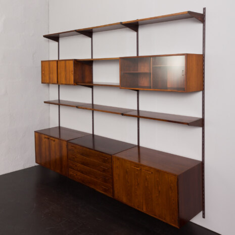 23326 Système d'étagères modulaires en bois de rose avec 5 armoires, unité murale à 3 travées par Kai Kristiansen, Danemark 1960-10 23326 Système d'étagères modulaires en bois de rose avec 5 armoires, unité murale à 3 travées par Kai Kristiansen, Danemark 1960-10
