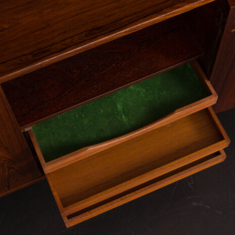 23326 Système d'étagères modulaires en bois de rose avec 5 armoires, unité murale à 3 travées par Kai Kristiansen, Danemark 1960-19 23326 Système d'étagères modulaires en bois de rose avec 5 armoires, unité murale à 3 travées par Kai Kristiansen, Danemark 1960-19