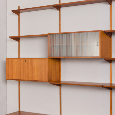 23331 Kai Kristiansen modular shelving system in teak w. 4 cabinets and 10 shelves-12 23331 Kai Kristiansen modular shelving system in teak w. 4 cabinets and 10 shelves-12