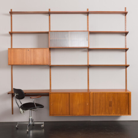 23331 Kai Kristiansen modular shelving system in teak w. 4 cabinets and 10 shelves-29 23331 Kai Kristiansen modular shelving system in teak w. 4 cabinets and 10 shelves-29