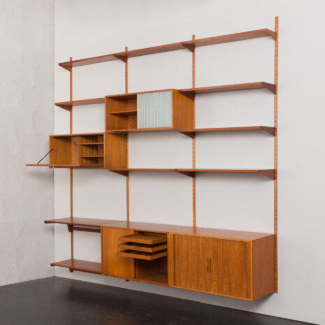 23331 Kai Kristiansen modular shelving system in teak w. 4 cabinets and 10 shelves-7 23331 Kai Kristiansen modular shelving system in teak w. 4 cabinets and 10 shelves-7