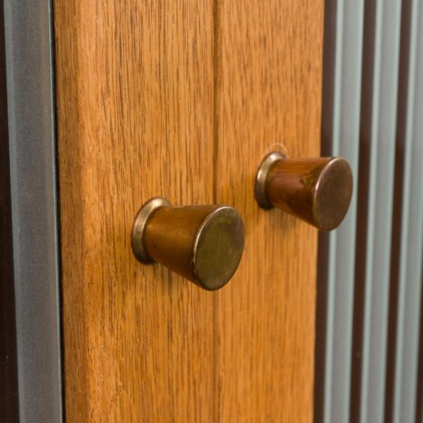 22072 Norwegian dark Oak wall unit with brass details-14 22072 Norwegian dark Oak wall unit with brass details-14