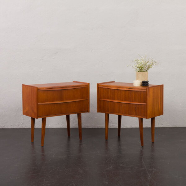 Dwie szafki nocne vintage z drewna tekowego, Dania, lata 60.