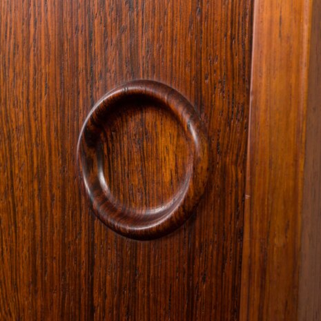 23327 Système d'étagères modulaires en bois de rose avec 5 armoires et 13 étagères, unité murale à 4 travées par Kai Kristiansen, Danemark, années 1960-13 23327 Système d'étagères modulaires en bois de rose avec 5 armoires et 13 étagères, unité murale à 4 travées par Kai Kristiansen, Danemark, années 1960-13