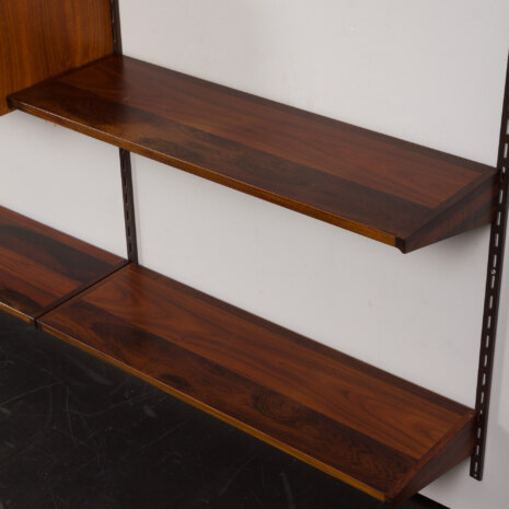 23327 Système d'étagères modulaires en bois de rose avec 5 armoires et 13 étagères, unité murale à 4 travées par Kai Kristiansen, Danemark, années 1960-16 23327 Système d'étagères modulaires en bois de rose avec 5 armoires et 13 étagères, unité murale à 4 travées par Kai Kristiansen, Danemark, années 1960-16