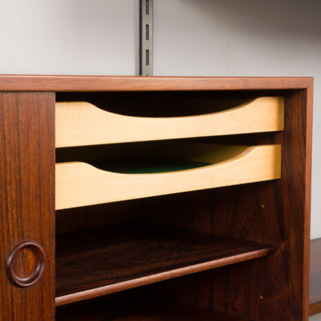 23327 Système d'étagères modulaires en bois de rose avec 5 armoires et 13 étagères, unité murale à 4 travées par Kai Kristiansen, Danemark, années 1960-20 23327 Système d'étagères modulaires en bois de rose avec 5 armoires et 13 étagères, unité murale à 4 travées par Kai Kristiansen, Danemark, années 1960-20