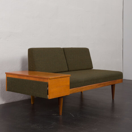 23386 Svane suit by Igmar Relling with two daybeds and a side table in original upholstery, Norway 1970s -A--25 23386 Svane suit by Igmar Relling with two daybeds and a side table in original upholstery, Norway 1970s -A--25
