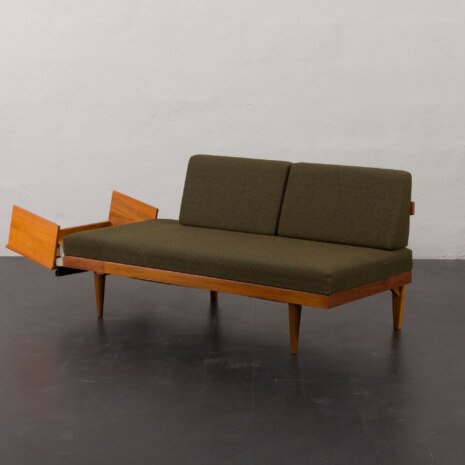 23386 Svane suit by Igmar Relling with two daybeds and a side table in original upholstery, Norway 1970s -A--9 23386 Svane suit by Igmar Relling with two daybeds and a side table in original upholstery, Norway 1970s -A--9