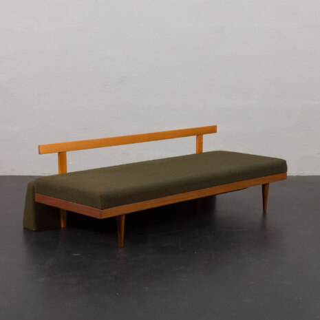 23386 Svane suit by Igmar Relling with two daybeds and a side table in original upholstery, Norway 1970s -B--3 23386 Svane suit by Igmar Relling with two daybeds and a side table in original upholstery, Norway 1970s -B--3