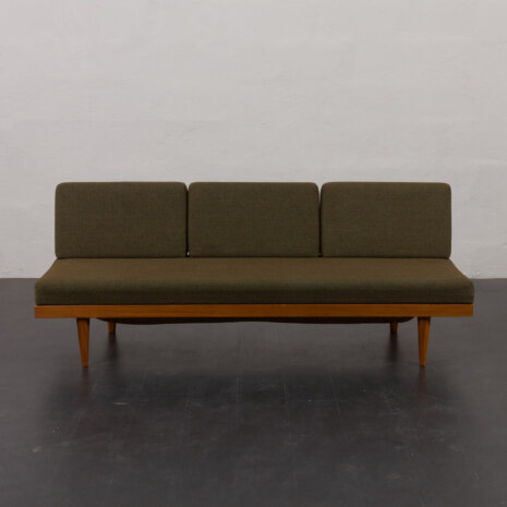 23386 Svane suit by Igmar Relling with two daybeds and a side table in original upholstery, Norway 1970s -B--4 23386 Svane suit by Igmar Relling with two daybeds and a side table in original upholstery, Norway 1970s -B--4