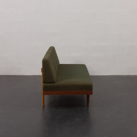 23386 Svane suit by Igmar Relling with two daybeds and a side table in original upholstery, Norway 1970s -B--6 23386 Svane suit by Igmar Relling with two daybeds and a side table in original upholstery, Norway 1970s -B--6