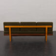 23386 Svane suit by Igmar Relling with two daybeds and a side table in original upholstery, Norway 1970s -B--7