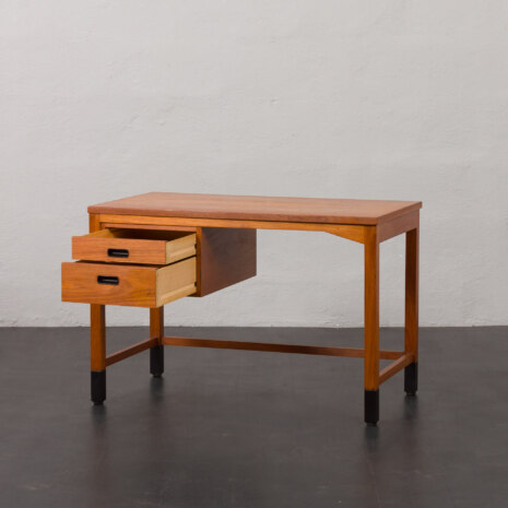 23509 small desk-4 23509 small desk-4