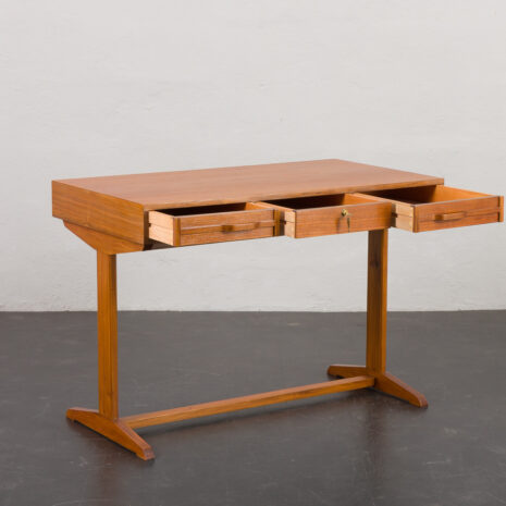 23357 Small teak desk by Gianfranco Frattini for Bernini, Italy, 1950s-3 23357 Small teak desk by Gianfranco Frattini for Bernini, Italy, 1950s-3