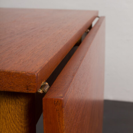 23515 Danish vintage teak drop leaf table with two inner plates.-14 23515 Danish vintage teak drop leaf table with two inner plates.-14