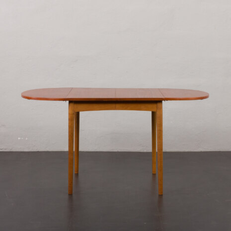 23515 Danish vintage teak drop leaf table with two inner plates.-3 23515 Danish vintage teak drop leaf table with two inner plates.-3